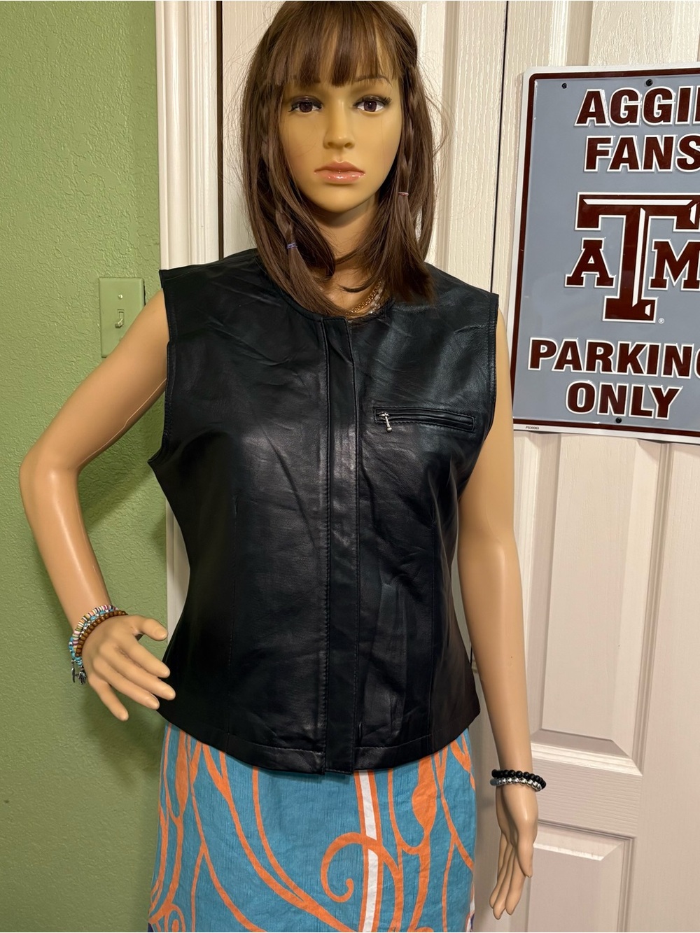 SW Leather Black Leather Sleeveless Jacket - Women